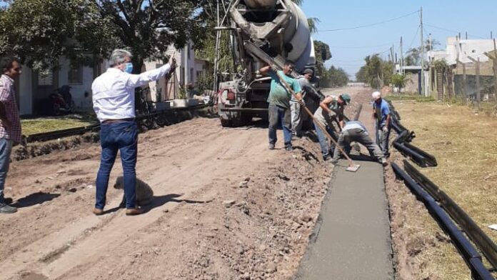 obras-cordón-cuneta-Recorrida-J.-Martinez2-e1615475349470
