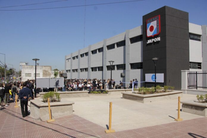 Nueva fachada de la Técnica N°3