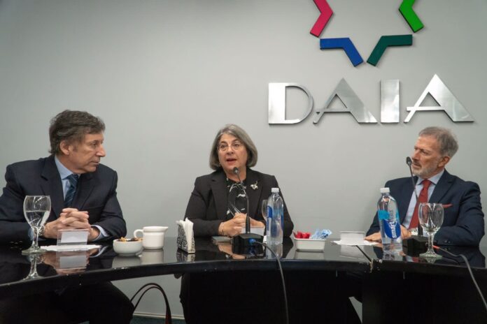Posse con autoridades de la DAIA