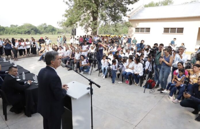 CAPITANICH INAUGURÓ LA REFACCIÓN INTEGRAL DE LA ESCUELA Nº 99 DE SAN MARTÍN