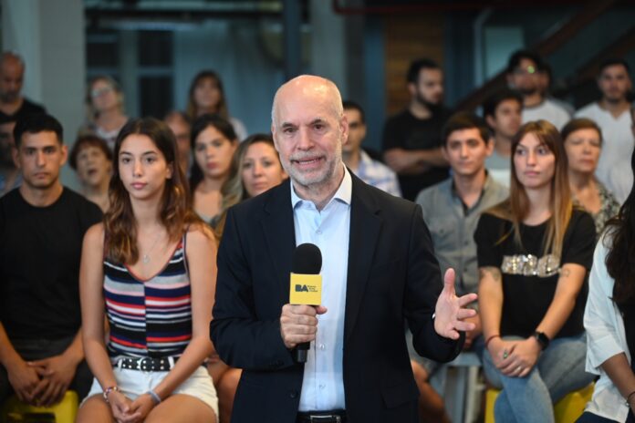 Rodríguez Larreta anunció que elimina el impuesto a las tarjetas de crédito para aliviar a los vecinos ante la crisis económica