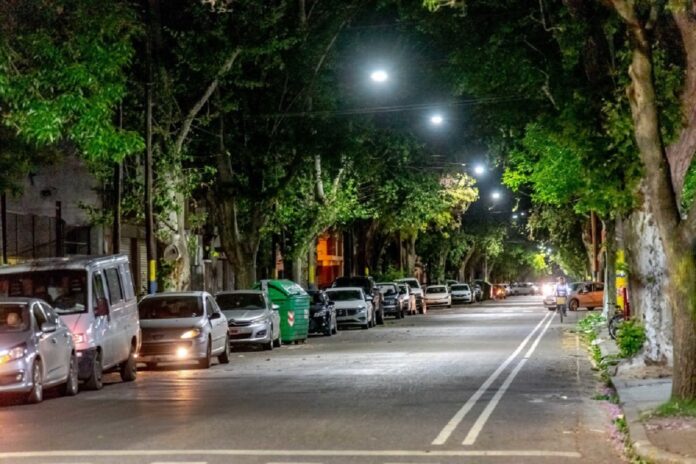 El Plan de iluminación led ya tiene un avance superior al 50% en Rosario