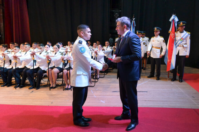 Se realizó el acto de egreso de oficiales en la escuela de Policía de Entre Ríos