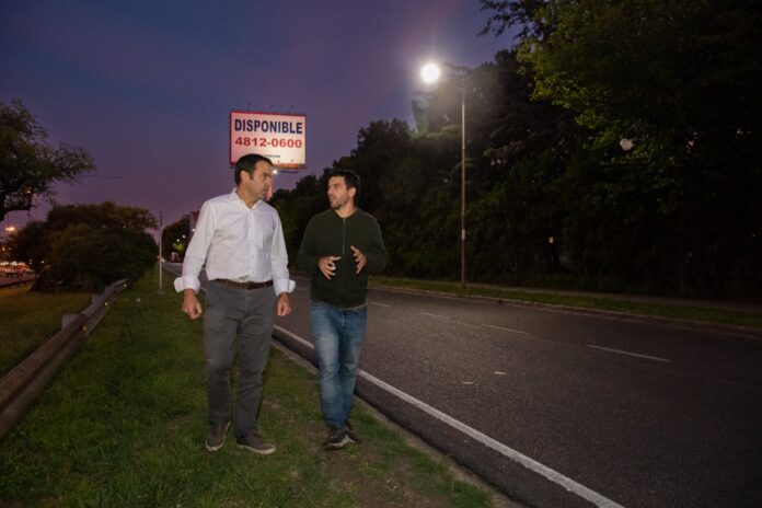 Ya se renovaron más de 300 luminarias con tecnología LED en las colectoras de San Isidro