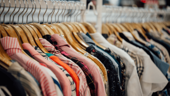 Alerta en la industria textil: denuncian "avalancha" de ropa importada y China ya concentra el 70% del mercado