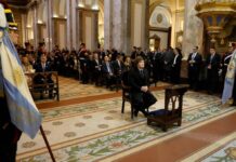 El Presidente Javier Milei encabezó el Tedeum por el 9 de Julio y rindió homenaje a San Martín en la Catedral Metropolitana