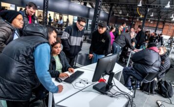 Rosario: Más de 200 jóvenes presentaron sus proyectos finales en el Demo Day 2026 de Tecnoteca Rosario