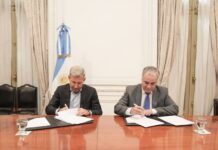 Entre Ríos firmó un acuerdo histórico con la Nación: ANSES transferirá $120.000 millones para compensar parte del déficit previsional