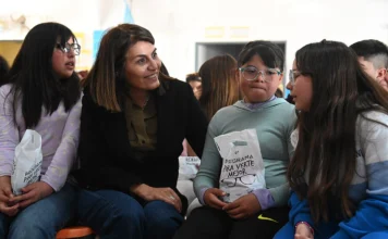 Tigre: Estudiantes de diferentes escuelas primarias del distrito recibieron sus anteojos a través de una nueva edición del programa «Para Verte Mejor»